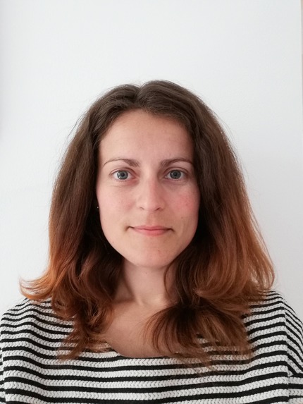 Sara Reis headshot